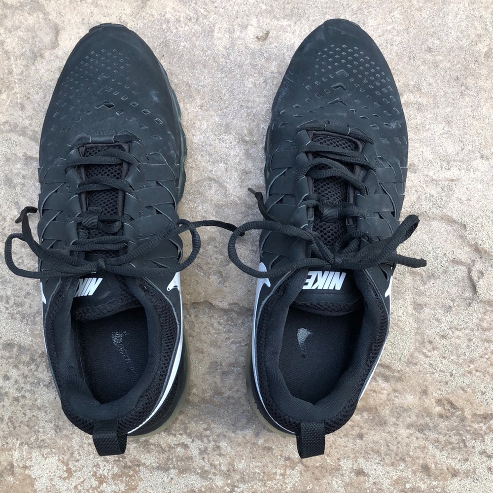 Nike men’s training Air Max running/athletic shoes